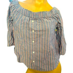 Crop top over 3/4 ruffled sleeves